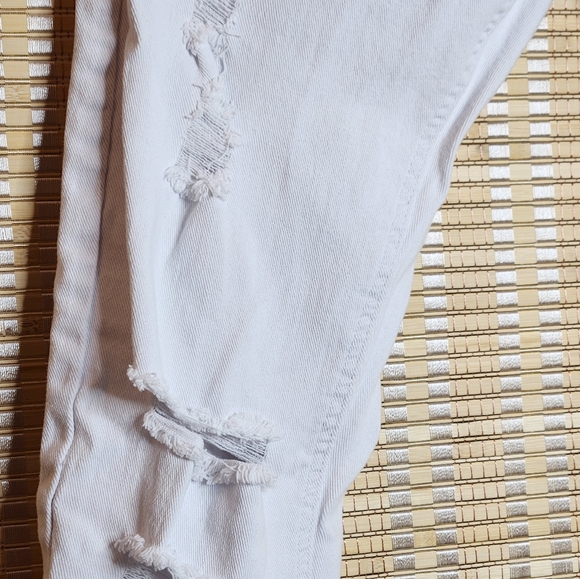 Young Men's Ripped Jeans - Picture 4 of 9